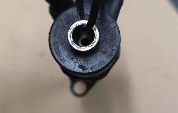 Renault Laguna II Fuel injector 0445110084