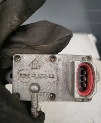 Ford Mondeo MK II Air pressure sensor 4151578