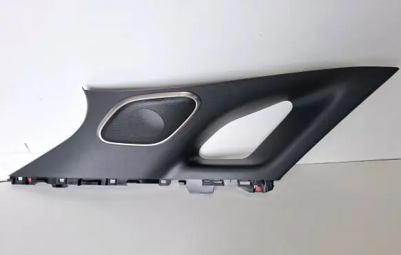 (D)pillar trim (top)