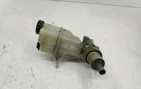 Peugeot 407 Master brake cylinder 9646980980