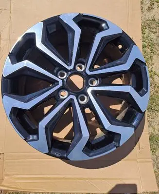 Toyota Yaris R17 alloy rim 