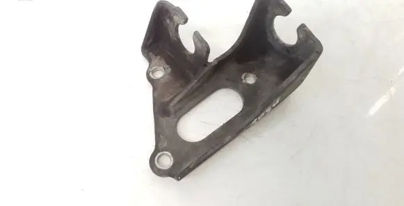 Toyota Avensis T250 Gear shift cable bracket 