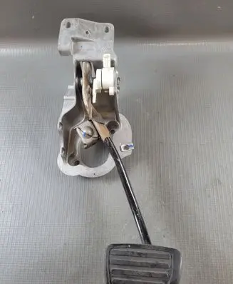 Chevrolet Camaro Brake pedal AA0176DC1 23306503