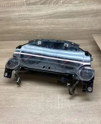 Speedometer (instrument cluster)