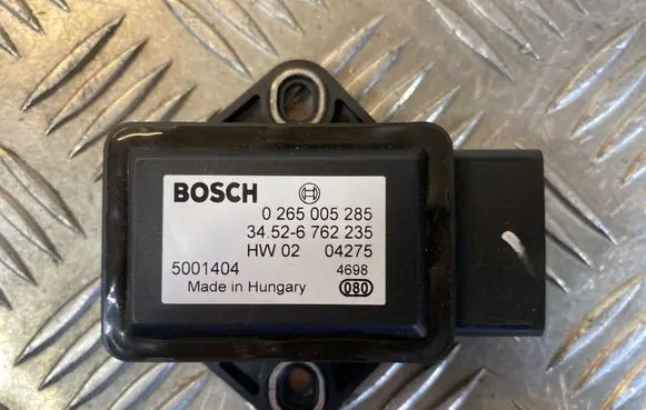 BMW 5 E60 E61 ESP acceleration yaw rate sensor 6762235