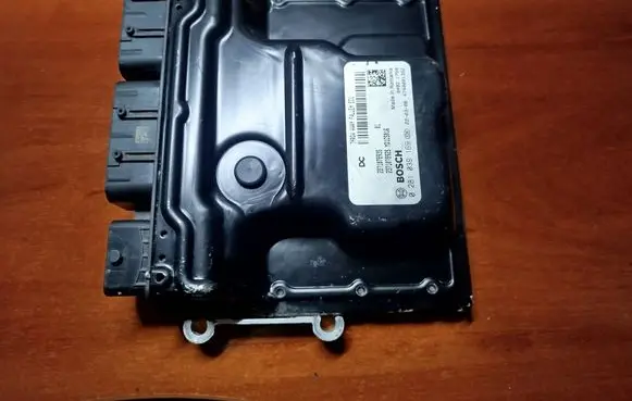 Renault Trafic III (X82) Engine control unit/module 237107893S 2371078925 0281039169