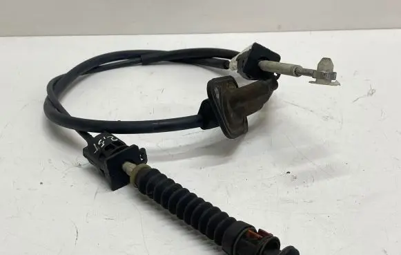 Volvo XC70 Gear shift cable linkage 8675068