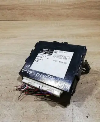 Toyota Avensis T270 Keyless (KESSY) go control unit/module 8999005022