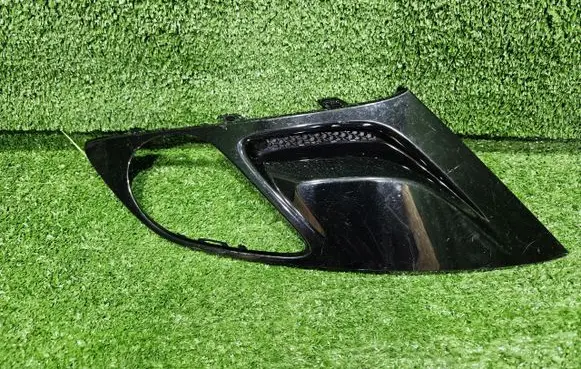 Opel Zafira C Front bumper lower grill 341601492
