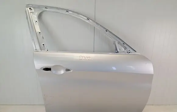 Alfa Romeo Giulia Front door D302