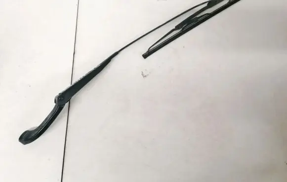 Audi 80 90 B3 Front wiper blade arm 893955407d