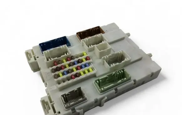Ford C-MAX II Fuse box set DM5T14014CDA