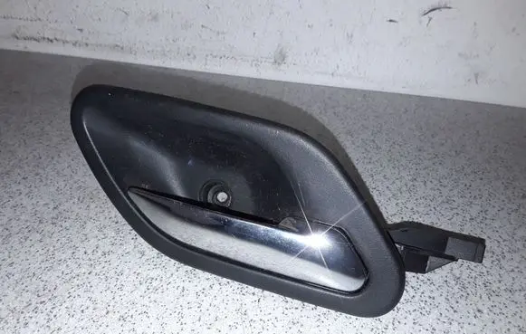 BMW 5 E39 Front door interior handle 8226050