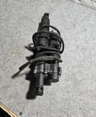 BMW 5 F10 F11 Tailgate/trunk/boot tension spring 7373438 N1016727