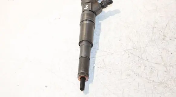 BMW 3 E90 E91 Fuel injector 7794435 0445110209