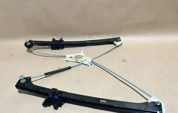 Porsche Macan (95B) Front window lifting mechanism without motor 95B837462A 14314