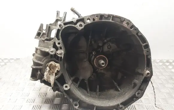 Renault Megane II Manual 6 speed gearbox 8200361232