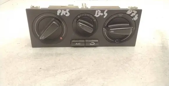 Volkswagen PASSAT B5 Climate control unit 1J0820045G