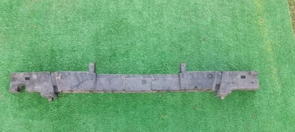 Audi Q3 8U Front bumper foam support bar 8U0807550D