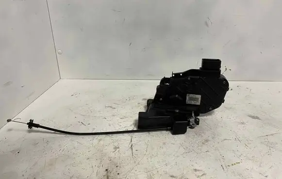 Volvo V70 Front door lock 31253666 986895105 A048317