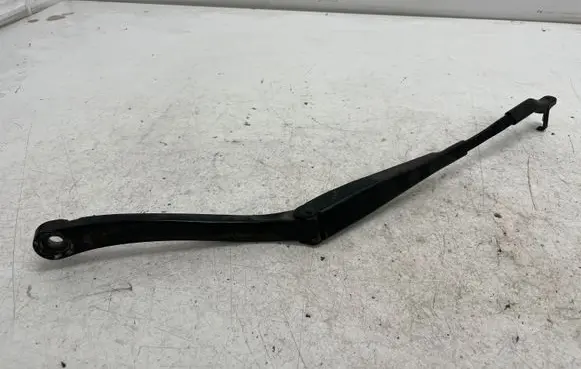 Mercedes-Benz E W212 Front wiper blade arm A2128200844