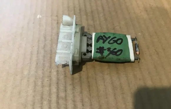 Toyota Aygo AB10 Heater blower motor/fan resistor 13223A VALEO