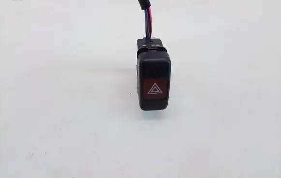 Ford Focus Hazard light switch 6866S48