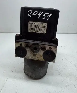 Volkswagen PASSAT B5.5 ABS Pump 0265950055 ESP0124C H34S0028