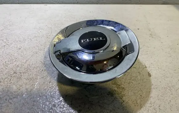 Dodge Challenger Fuel tank cap trim 68086353