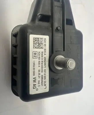 Audi A4 S4 B9 Alarm system siren 8W0951285A