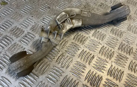 BMW 5 G30 G31 Rear upper control arm/wishbone 6883339