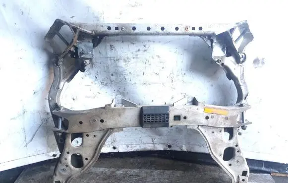 BMW 1 E81 E87 Front subframe 