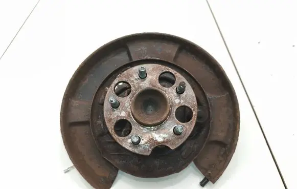 Toyota Sienna XL30 III Rear wheel hub