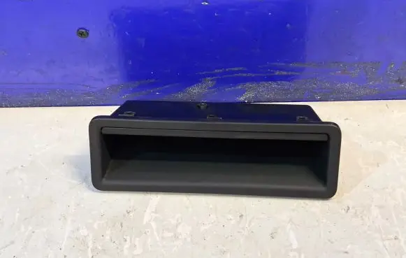 Jaguar XE Glove box GX73044C82A