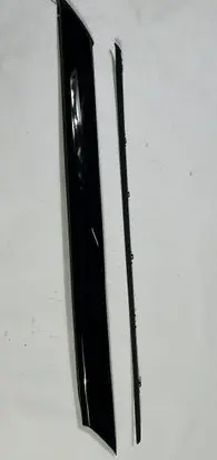 Ford Explorer VI Windshield trim lb5bs03682