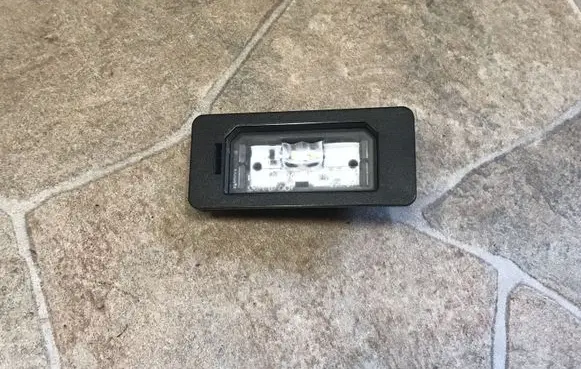 BMW 5 G30 G31 Number plate light 7410302
