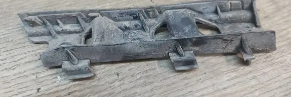 Volkswagen PASSAT B6 Front bumper mounting bracket 3C0807184