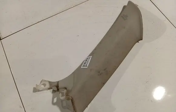 Toyota Avensis T250 (D) pillar trim (bottom) 6247105080
