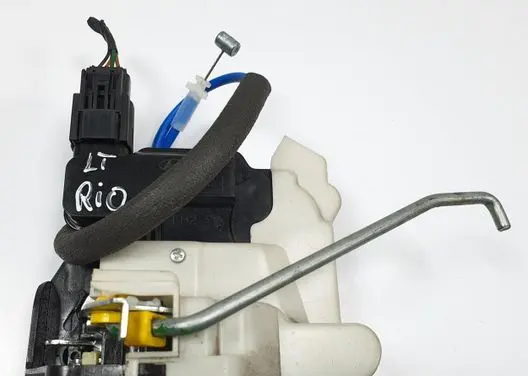 KIA Rio Rear door lock