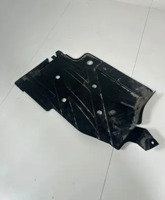 BMW M3 F80 Center/middle under tray cover 8062222