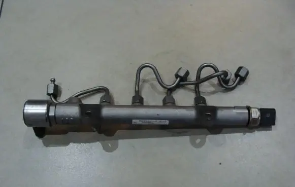 Mercedes-Benz Sprinter W906 Fuel main line pipe A6510700700 RD0004