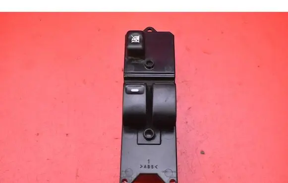 Mitsubishi Colt CZ3 Electric window control switch MR587959