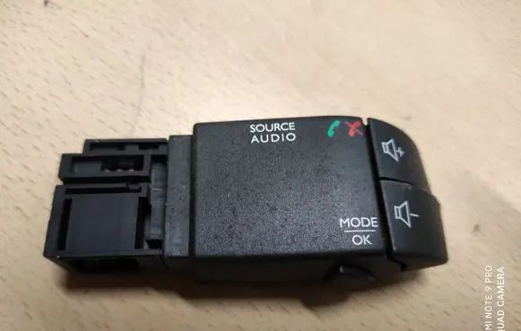 Dacia Sandero Multifunctional control switch/knob 255522448R