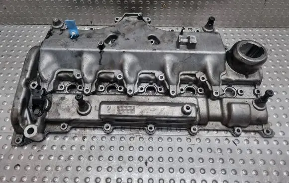 Volvo V70 Rocker cam cover 08692397
