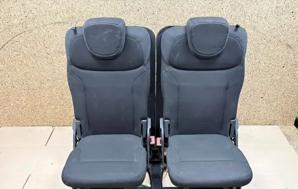 Fiat 500L Third row seats 