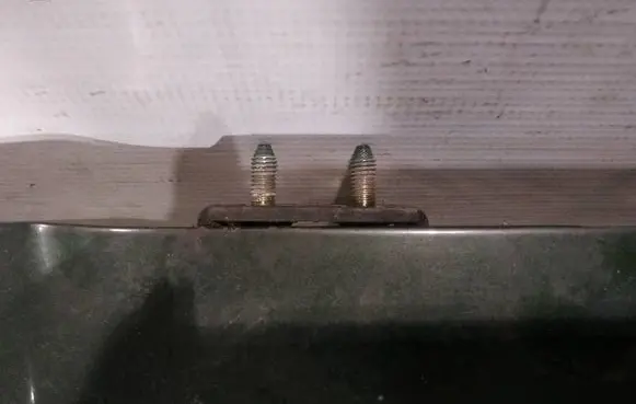 Tailgate/trunk/boot hinge