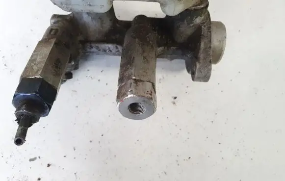 Opel Kadett E Master brake cylinder 2122fab11