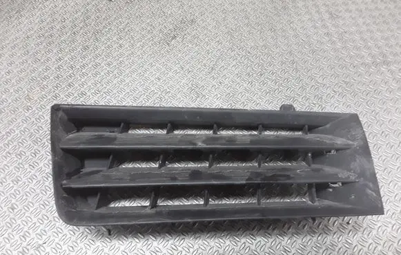 Renault Megane II Front bumper lower grill G8200114156