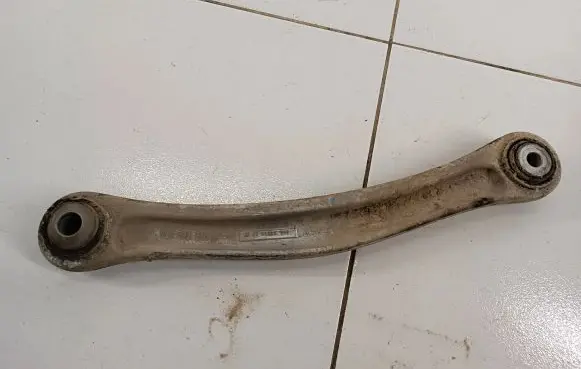 Audi Q7 4L Rear upper control arm/wishbone 7L0505376A
