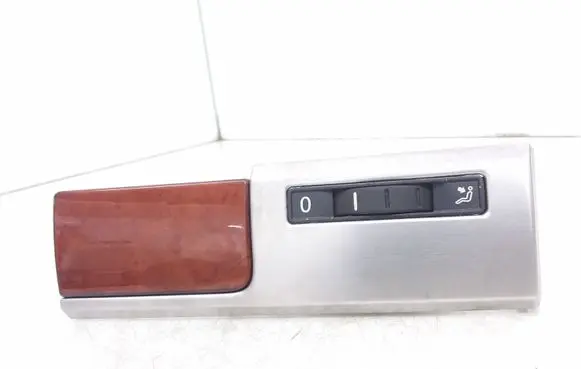 Volkswagen Touareg I Dashboard glove box trim 7L6857239 7L6857189L 7L6819765G